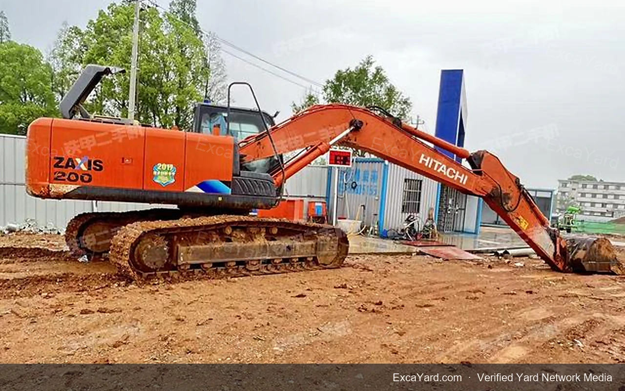 Used excavator inspected and ready for export at TradeZoon yard