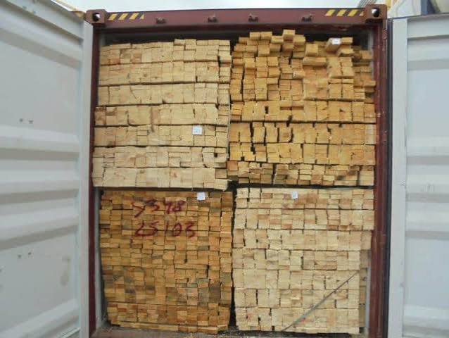 White oak flooring boxed and palletized for export